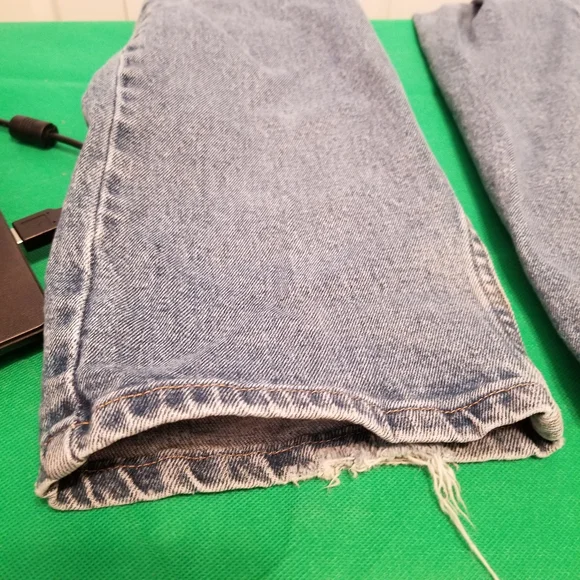 Wrangler Men's Blue Denim Jeans Size 32 X 32, Straight Leg 5 Pocket - Picture 2 of 10